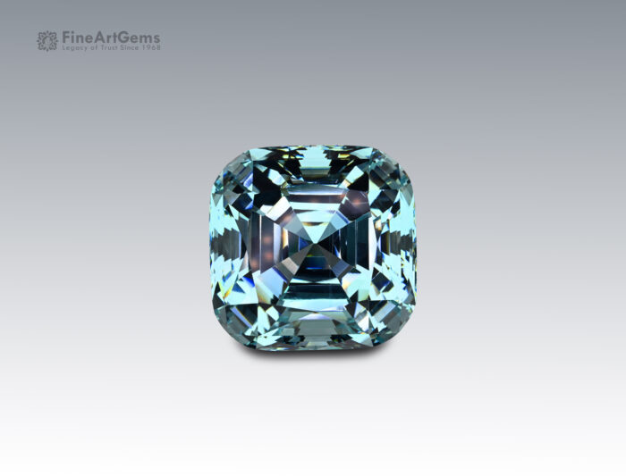 427 Carats Natural Aquamarine Gemstone from Skardu Pakistan