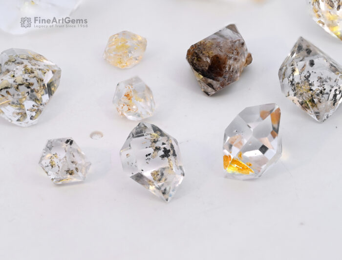 15 grams Outstanding Quality Petroleum Inclusion Quartz Crystals