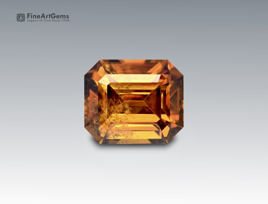 2.5 Carats Beautiful Yellow Sphene Natural Gemstone