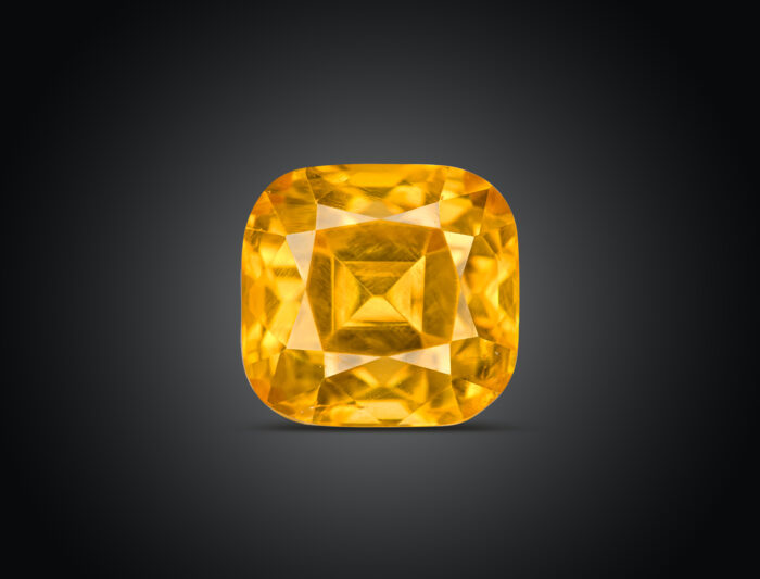 50 Carats Stunning Scheelite Gemstone from China