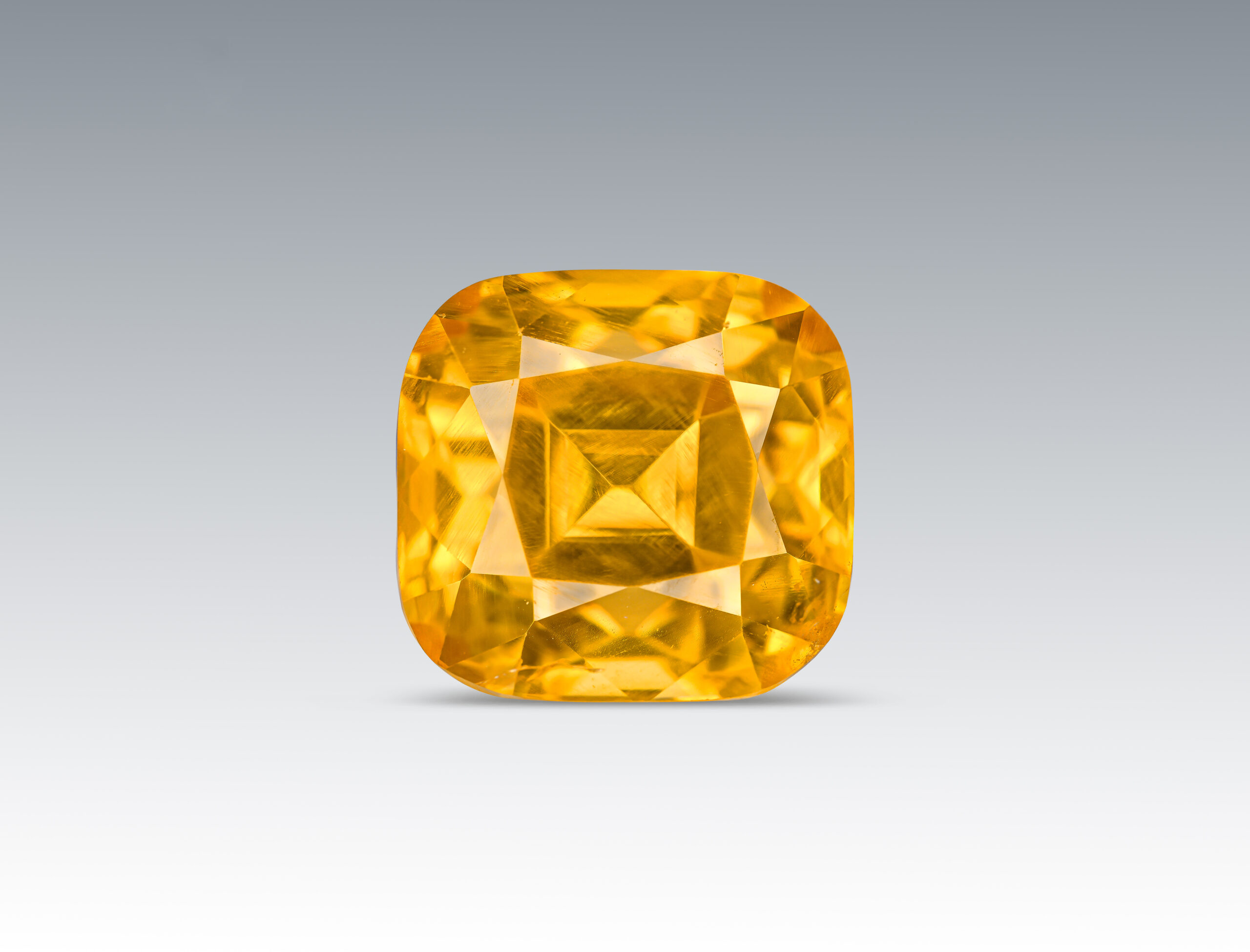 50 Carats Stunning Scheelite Gemstone from China