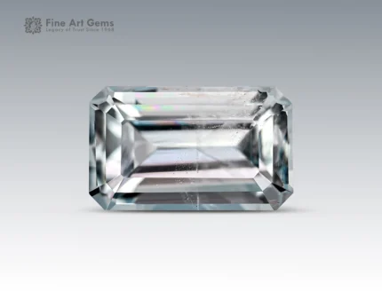 4.25 carat emerald cut aquamarine gemstone with white color and fine clarity from Pakistan