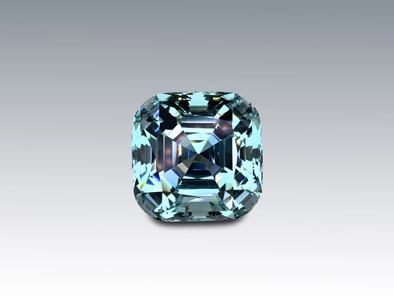 The Complete Guide to Aquamarine Gemstones